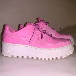 Air Force 1 in Psychic Pink